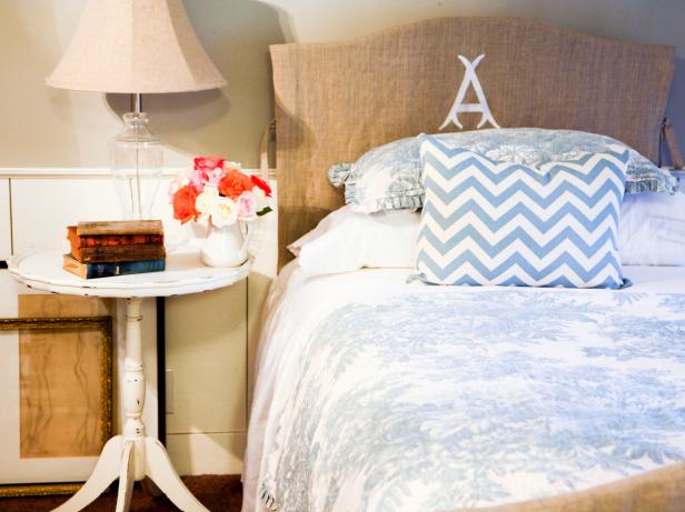 slipcovered headboard for a college dorm room decorating ideas